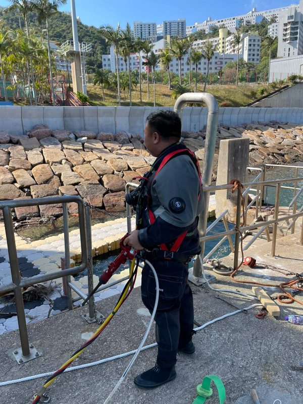 科技大學浮泡維修及裝嵌工程_1