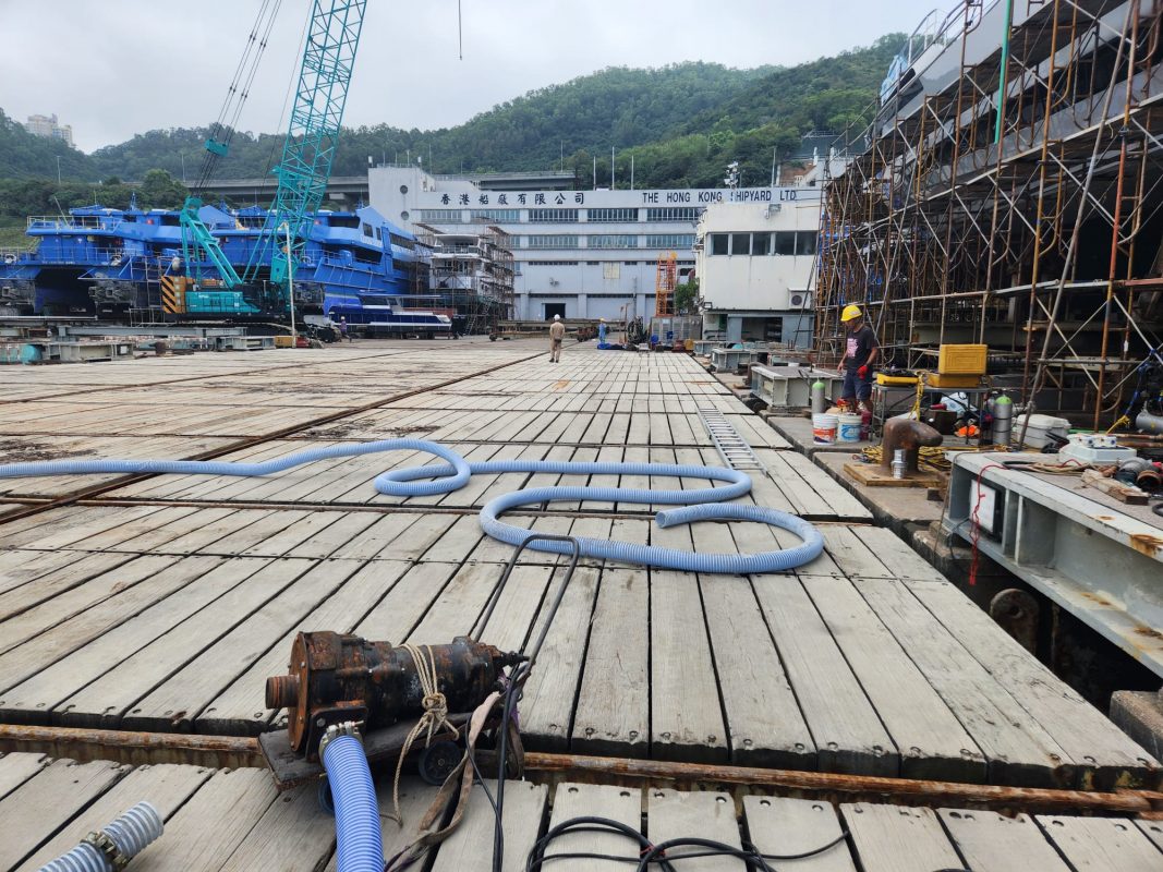 香港船廠清理路軌_1