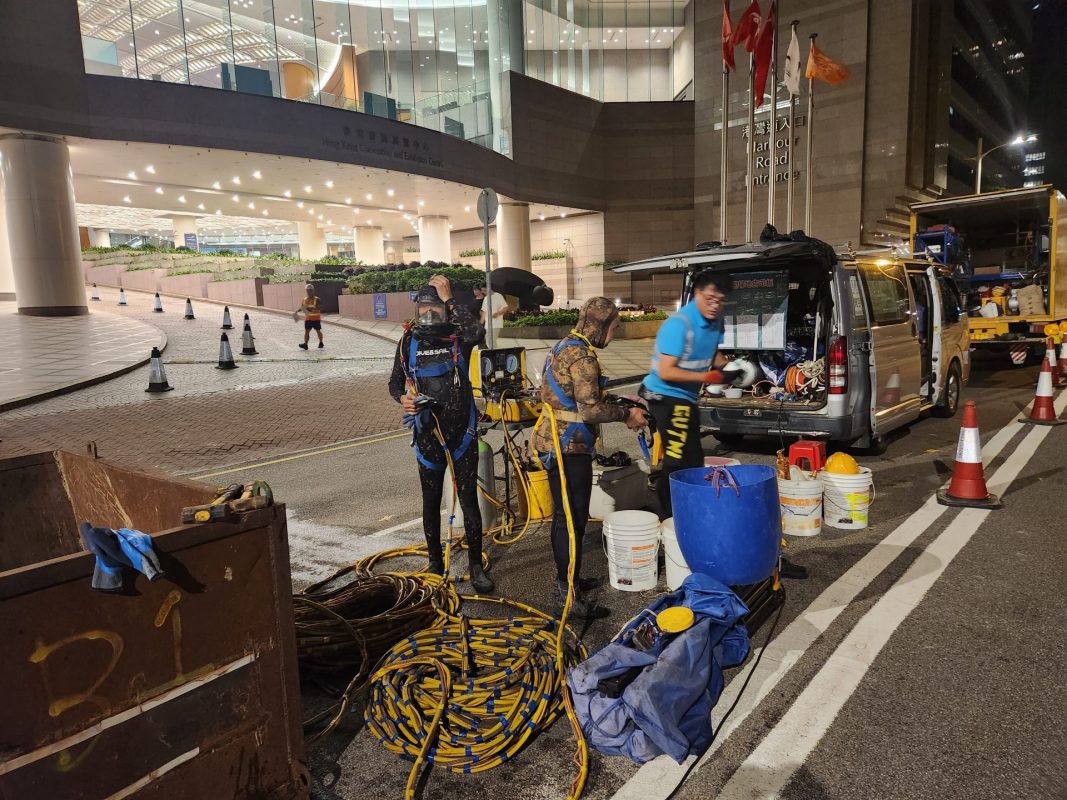 灣仔港灣道安裝纖維桶_3